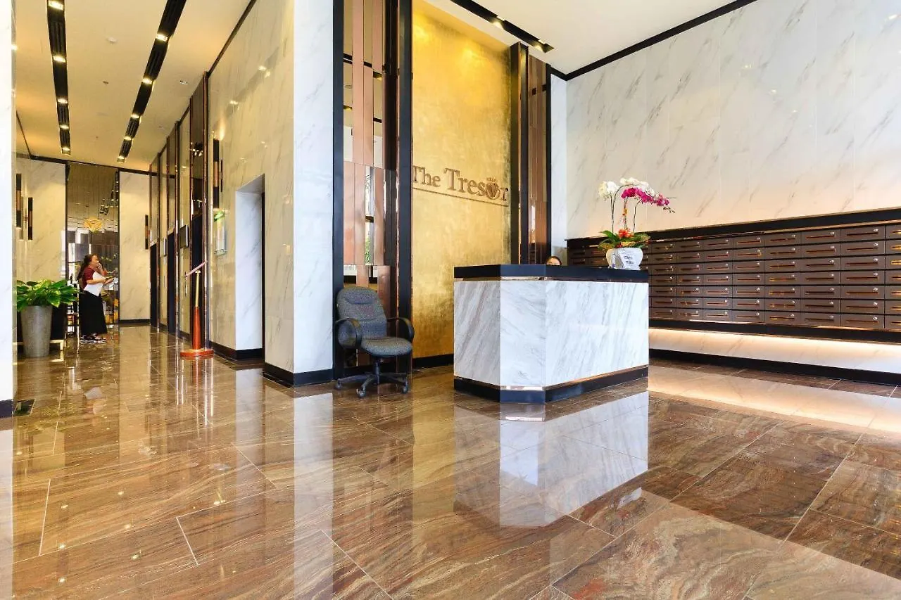 Apartment Luxury Gold Apartment: Royal 86 Ho Chi Minh City Vietnam