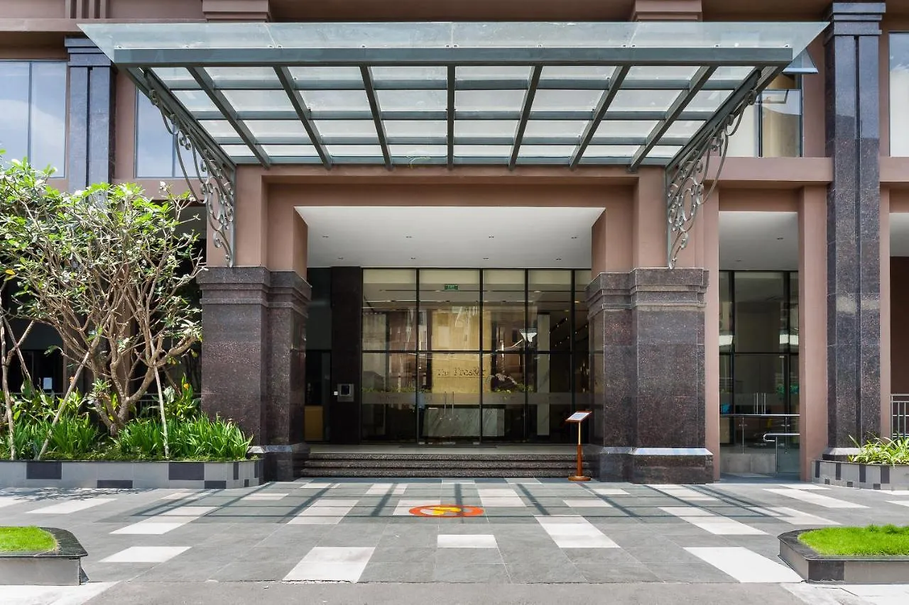 Luxury Gold Apartment: Royal 86 Ho Chi Minh City Apartment